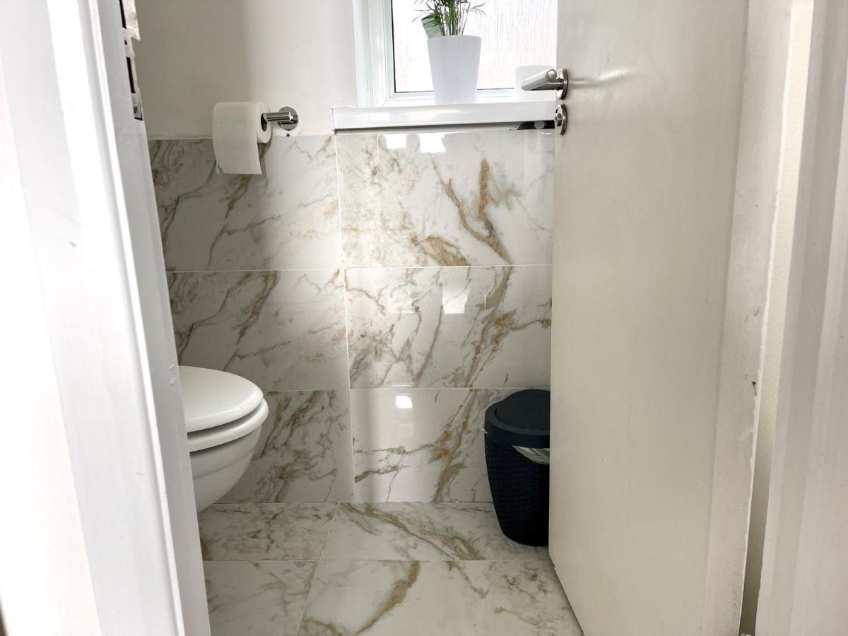 Beautiful 3-Bed Apartment At Swiss Cottage 伦敦 外观 照片