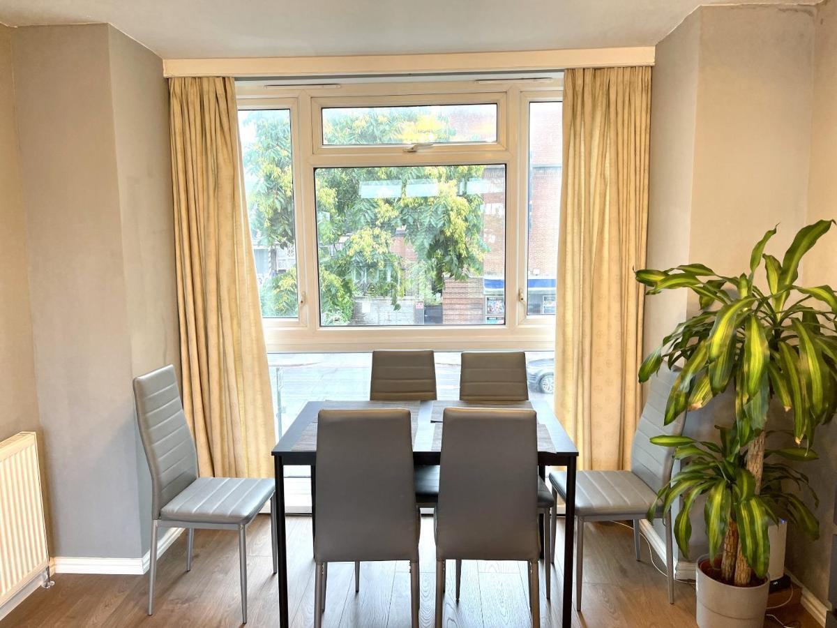 Beautiful 3-Bed Apartment At Swiss Cottage 伦敦 外观 照片