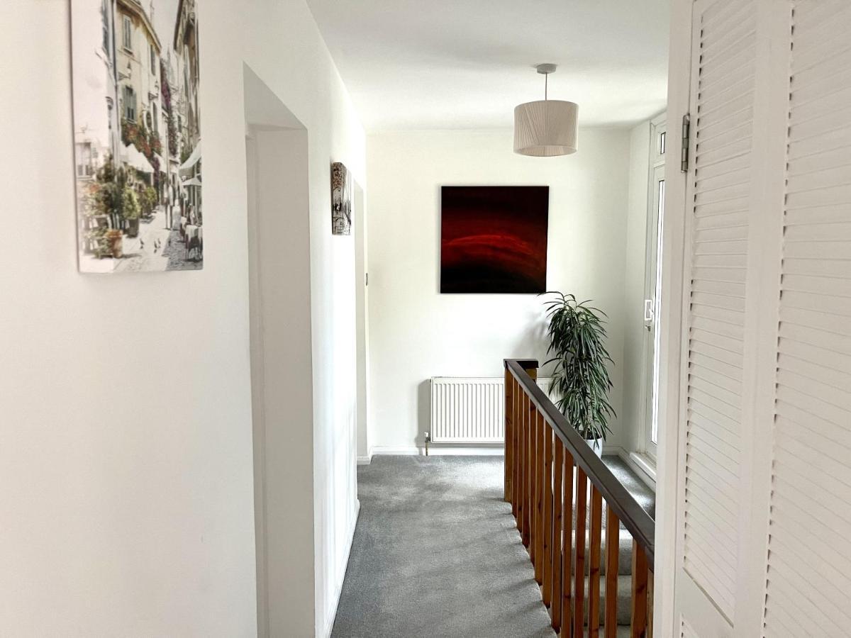 Beautiful 3-Bed Apartment At Swiss Cottage 伦敦 外观 照片