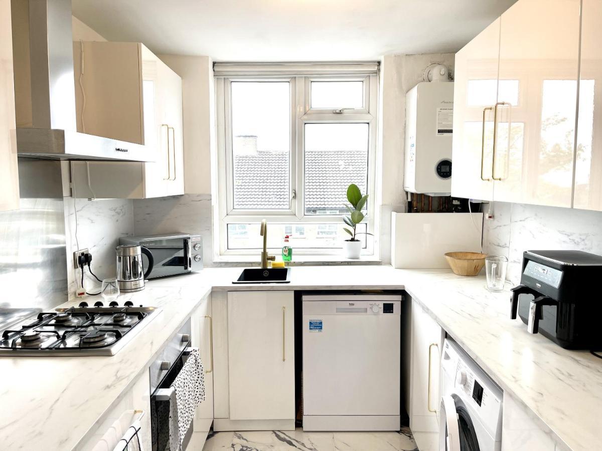Beautiful 3-Bed Apartment At Swiss Cottage 伦敦 外观 照片