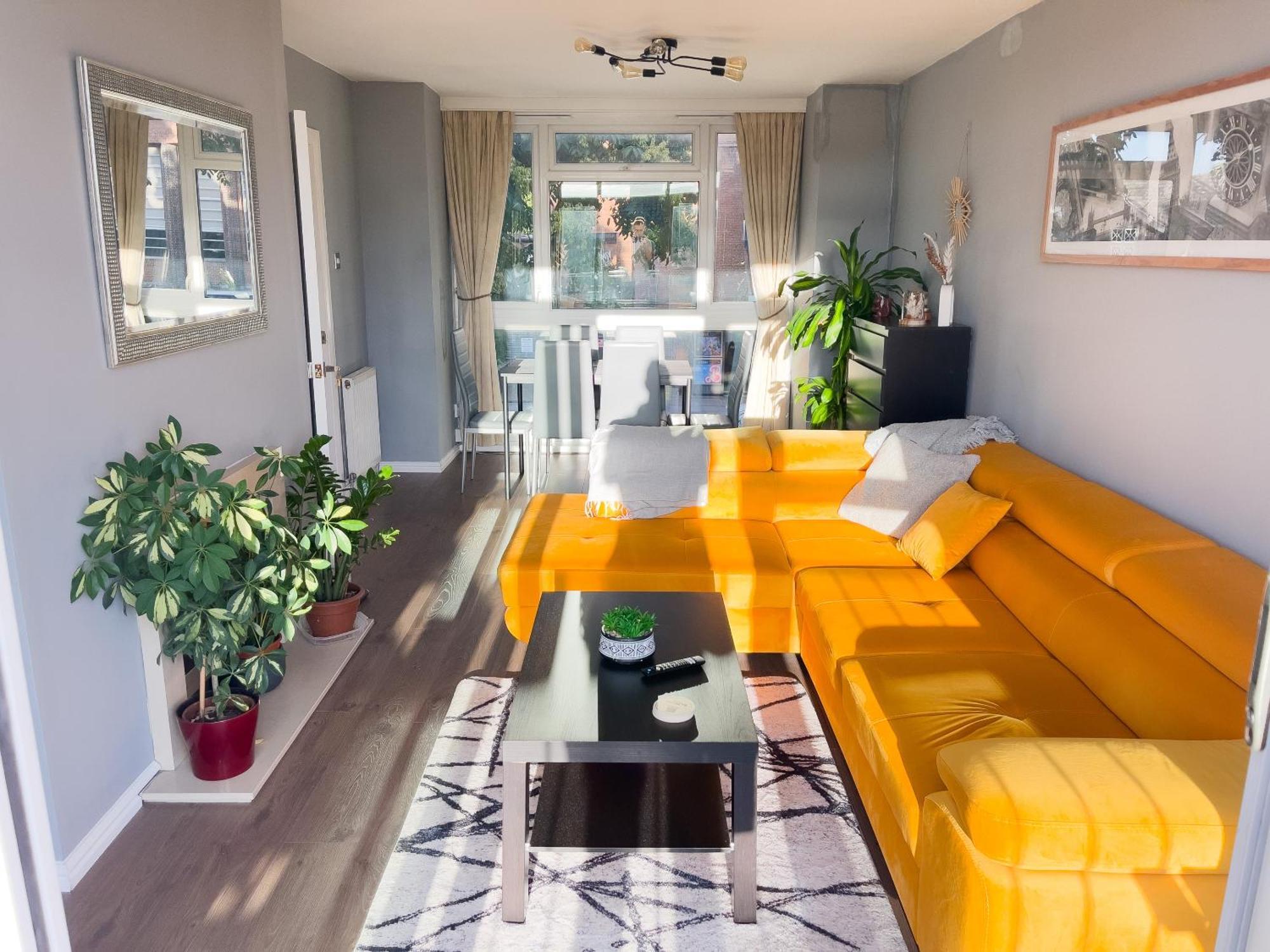 Beautiful 3-Bed Apartment At Swiss Cottage 伦敦 外观 照片